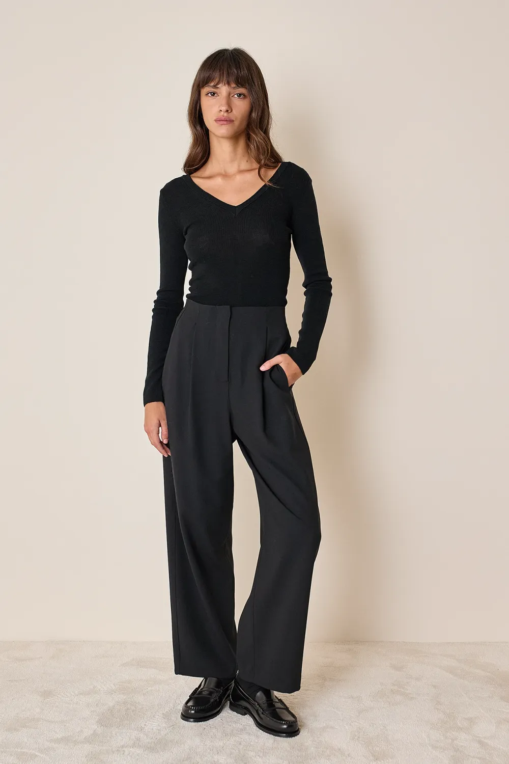 Wool trousers with front pleats